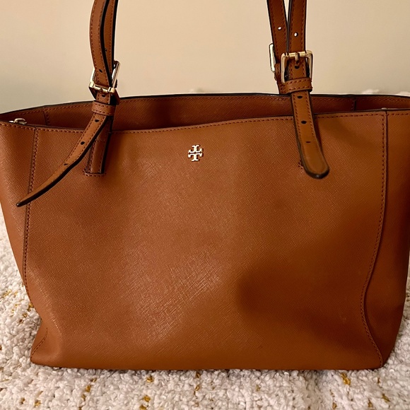 tory burch handbags & purses with laptop compartment